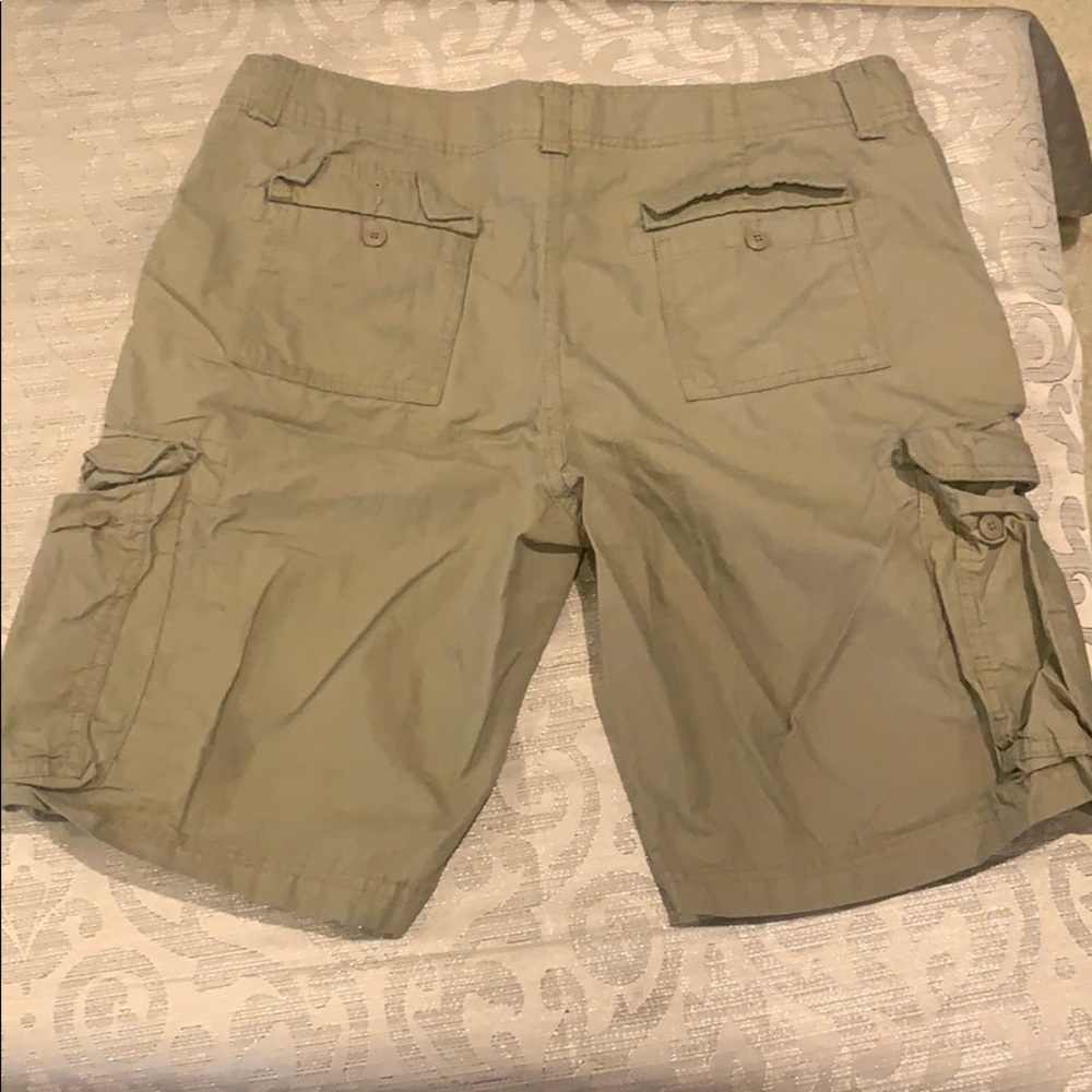 Shorts - Picture 2 of 3
